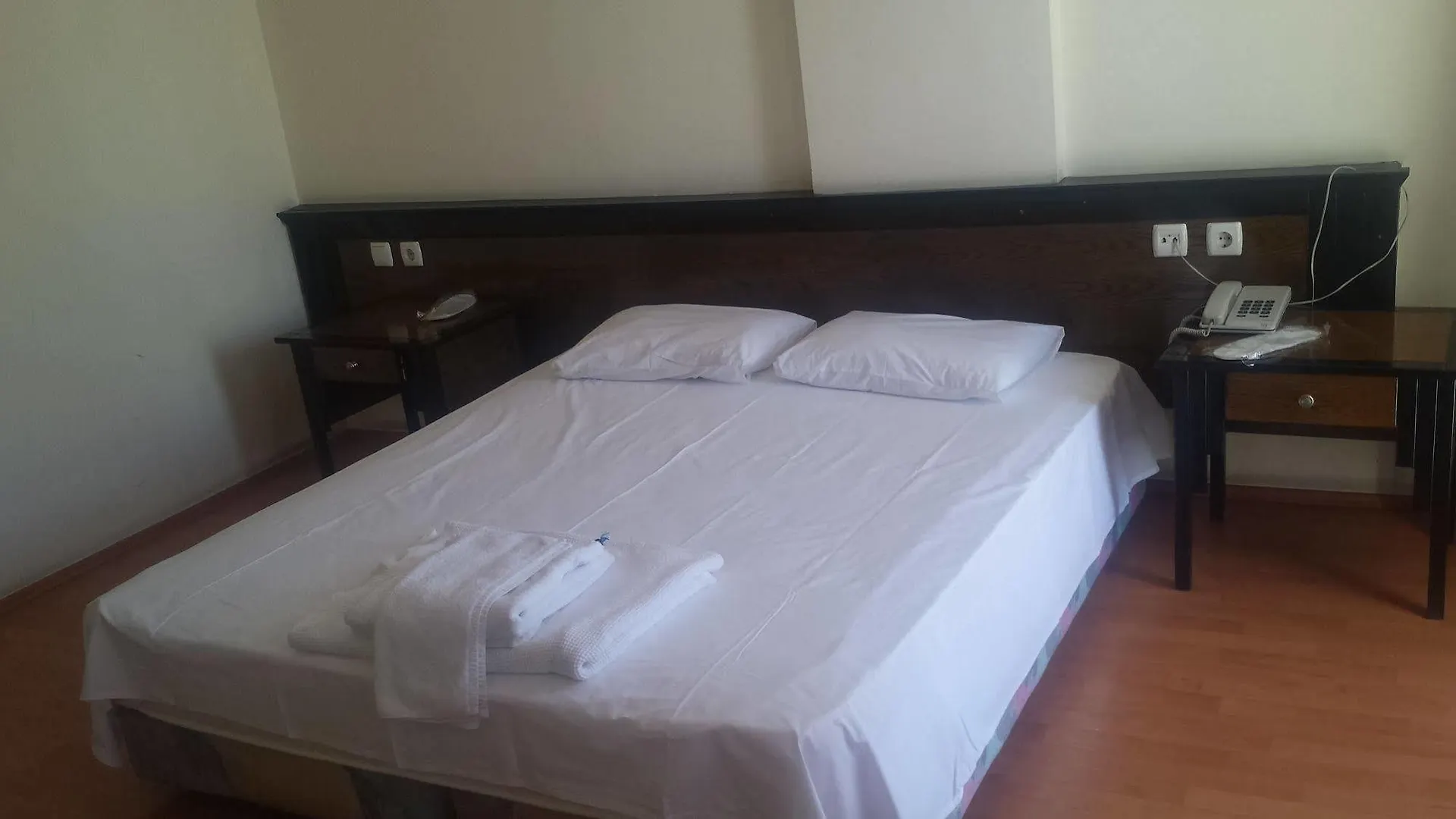 Hotel Pinus Otel Antalya