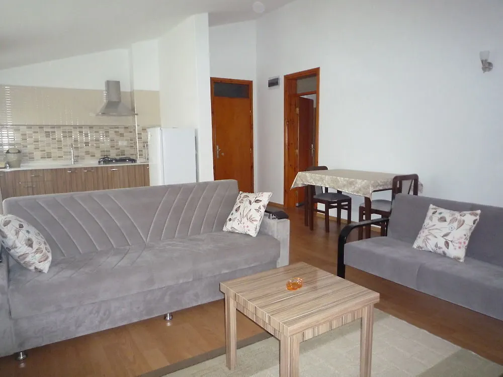 Pinus Otel أنطاليا فندق